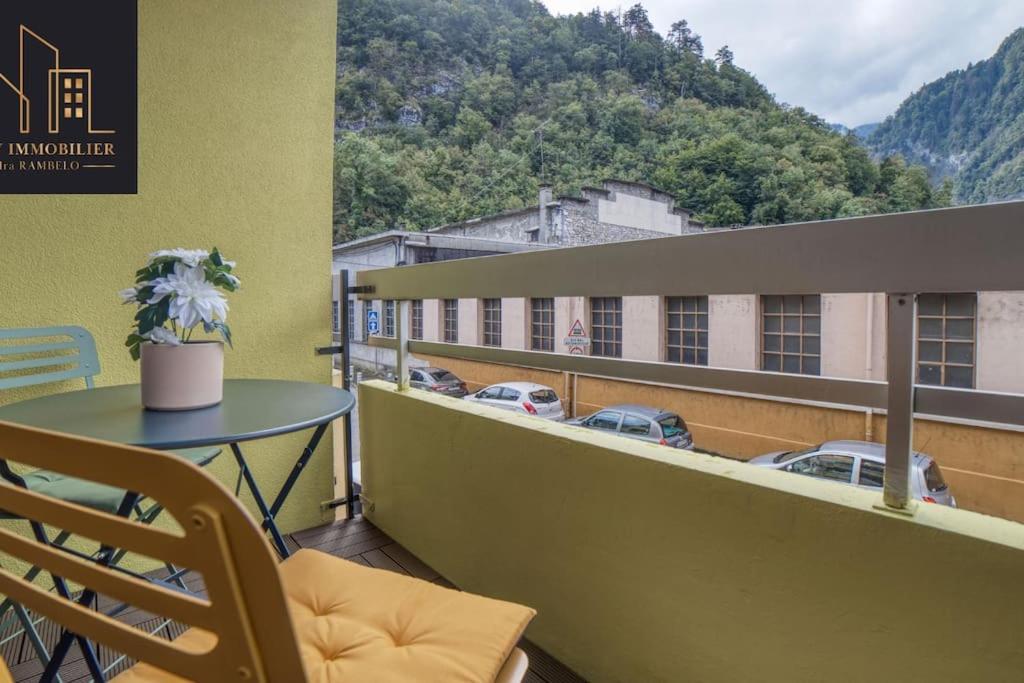 Appartement Pastel Cluses Bagian luar foto